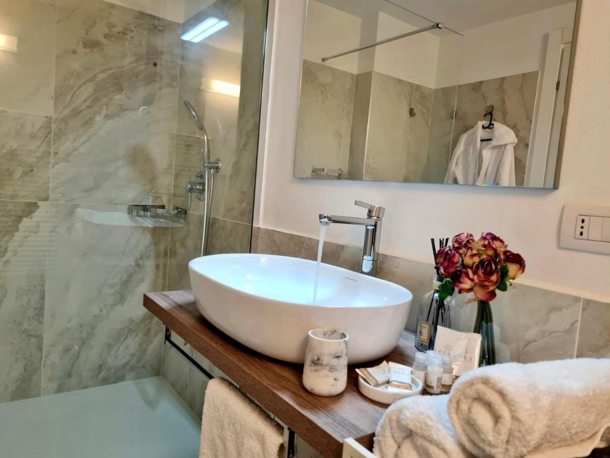 Alma Garda Home Sirmione Bagian luar foto