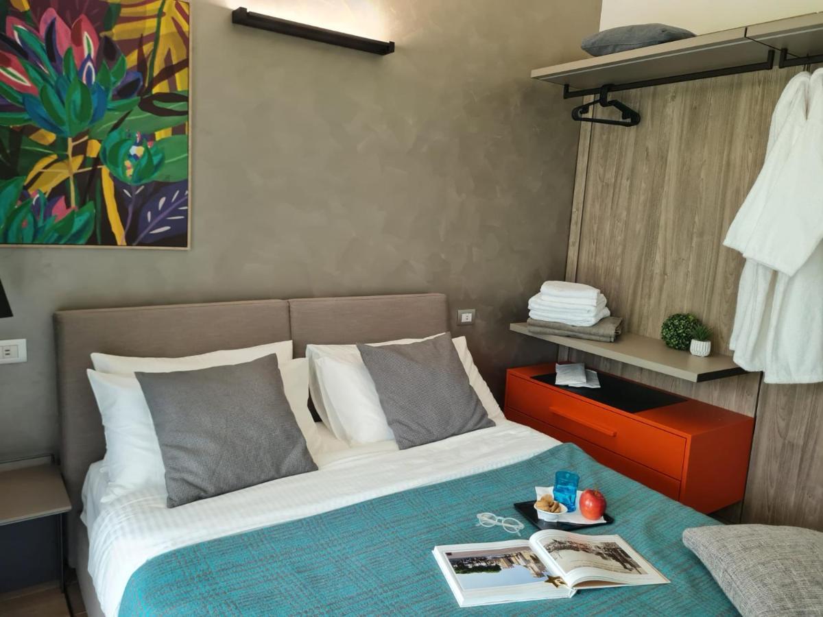 Alma Garda Home Sirmione Bagian luar foto
