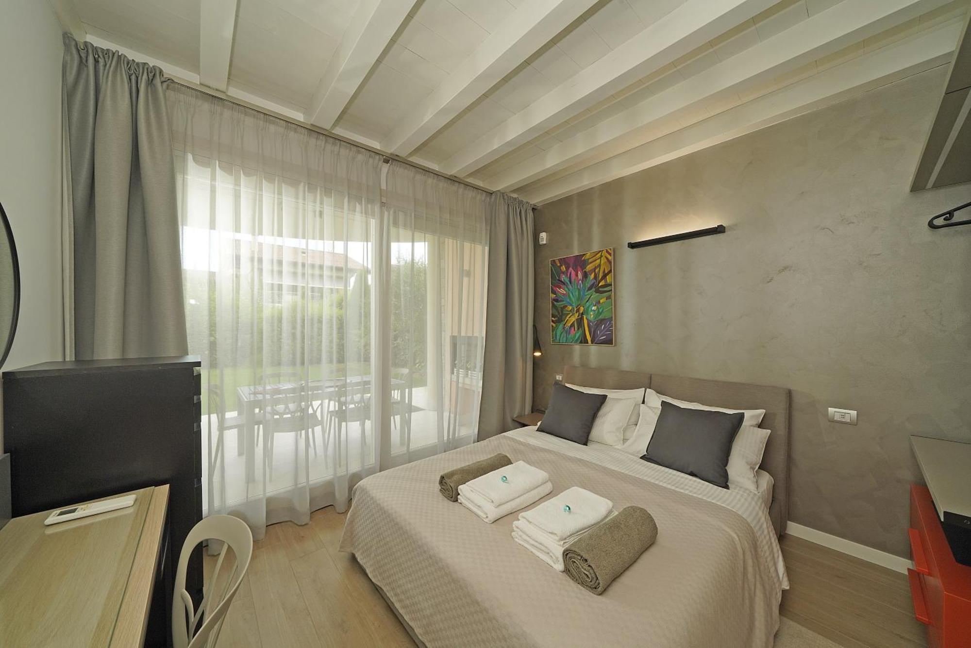 Alma Garda Home Sirmione Bagian luar foto
